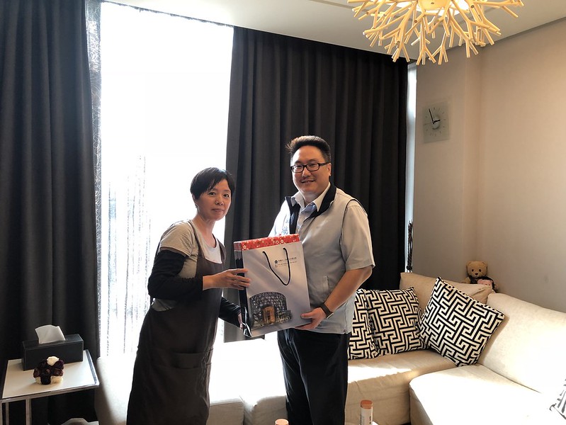 107年10月，海基會參加移民署關懷新住民行動服務列車活動